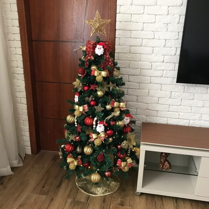 Foto de arvore de natal dourada 38 - 39