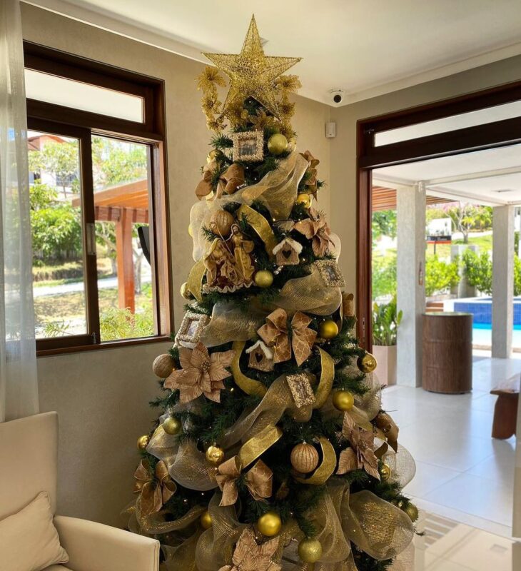 Foto de arvore de natal dourada 61 - 64