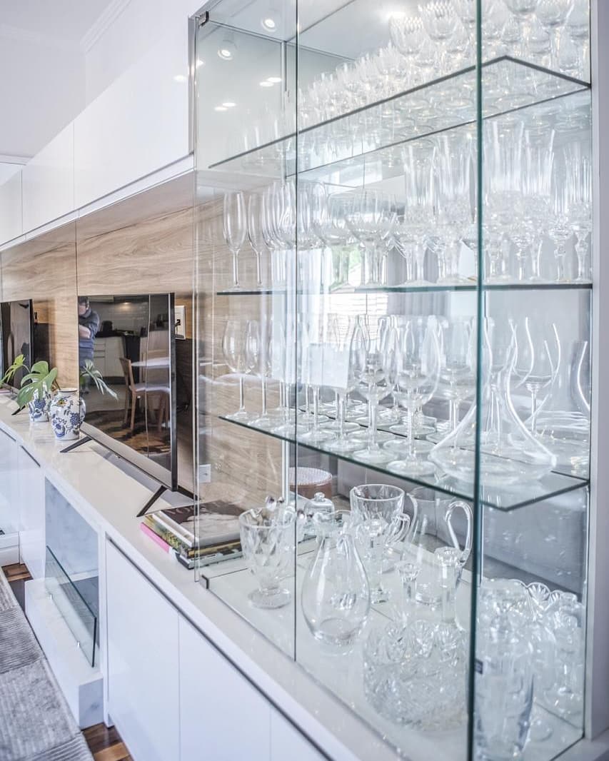 Cristaleira de vidro: 70 ideias elegantes para a decoração