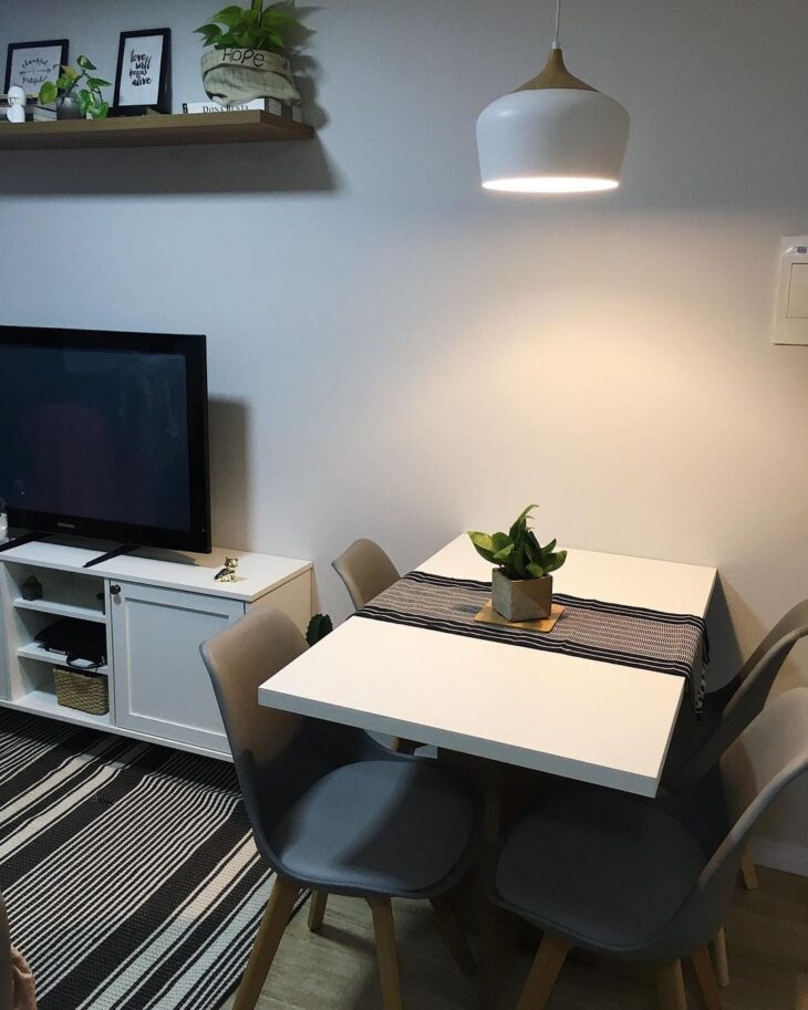 Foto de mesa para apartamento pequeno 19 - 21