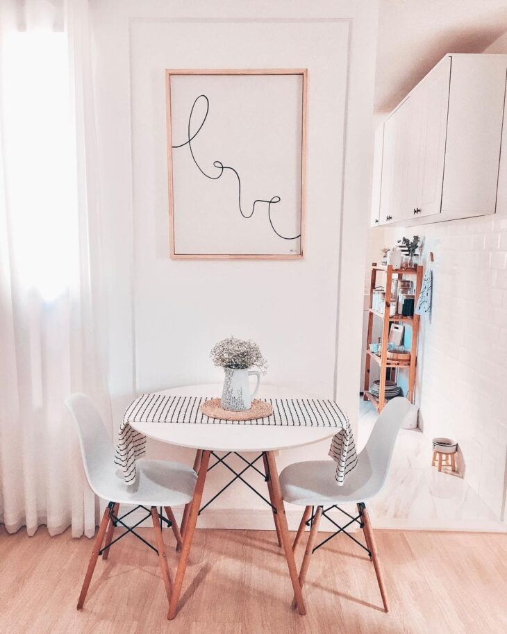 Foto de mesa para apartamento pequeno 24 - 25