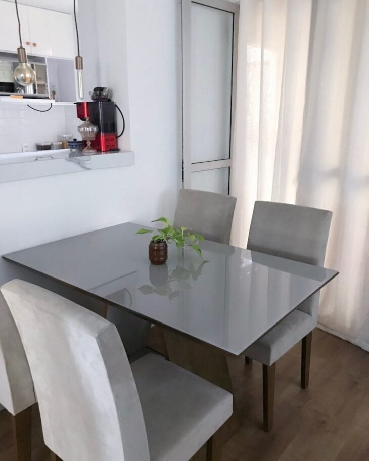 Foto de mesa para apartamento pequeno 63 - 64