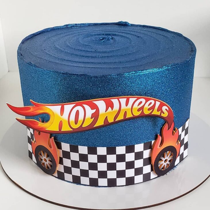 Foto de bolo hot wheels 46 - 49