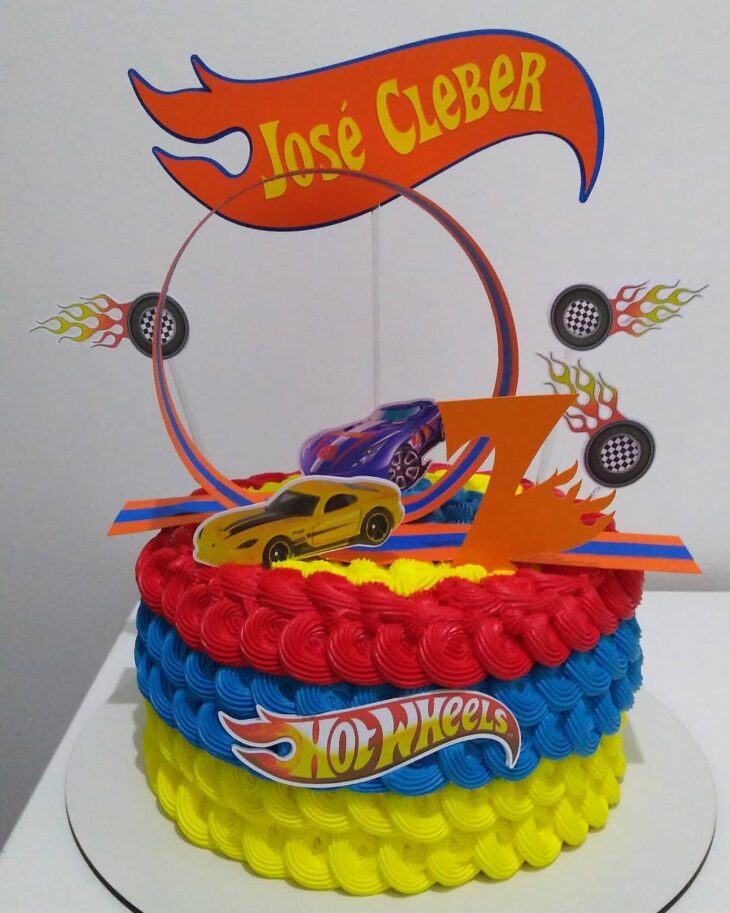 Foto de bolo hot wheels 62 - 65