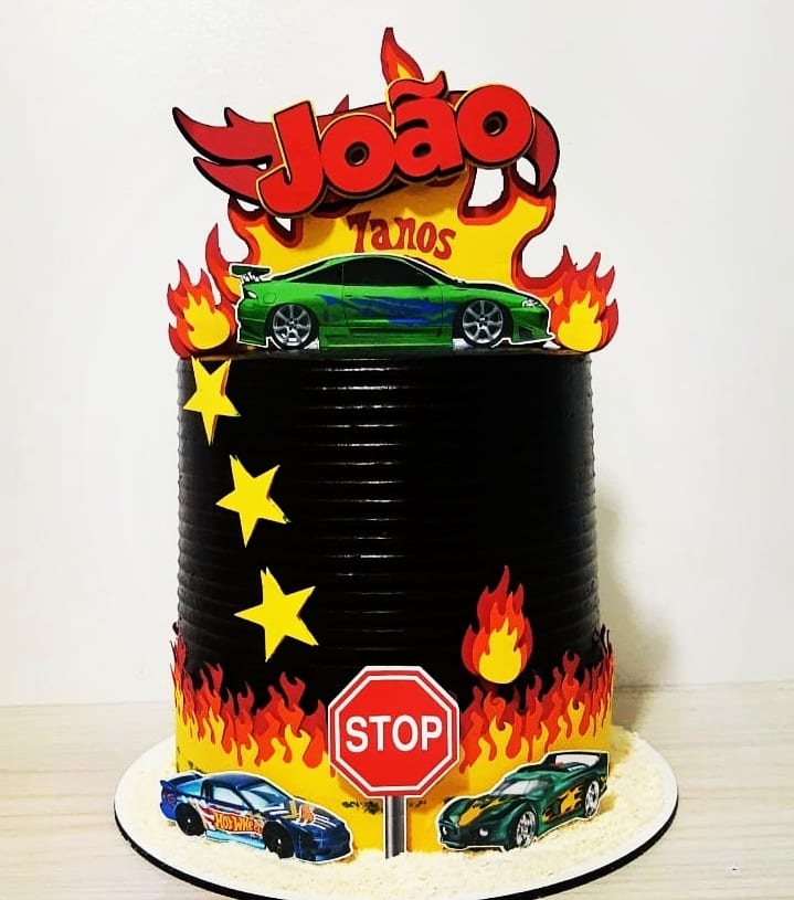 Foto de bolo hot wheels 67 - 70