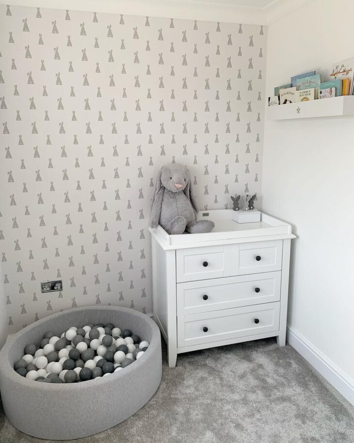 Foto de quarto de bebe cinza 60 - 60