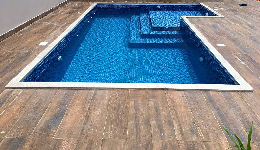 Borda de piscina: 70+ ideias lindas e seguras para fazer a sua