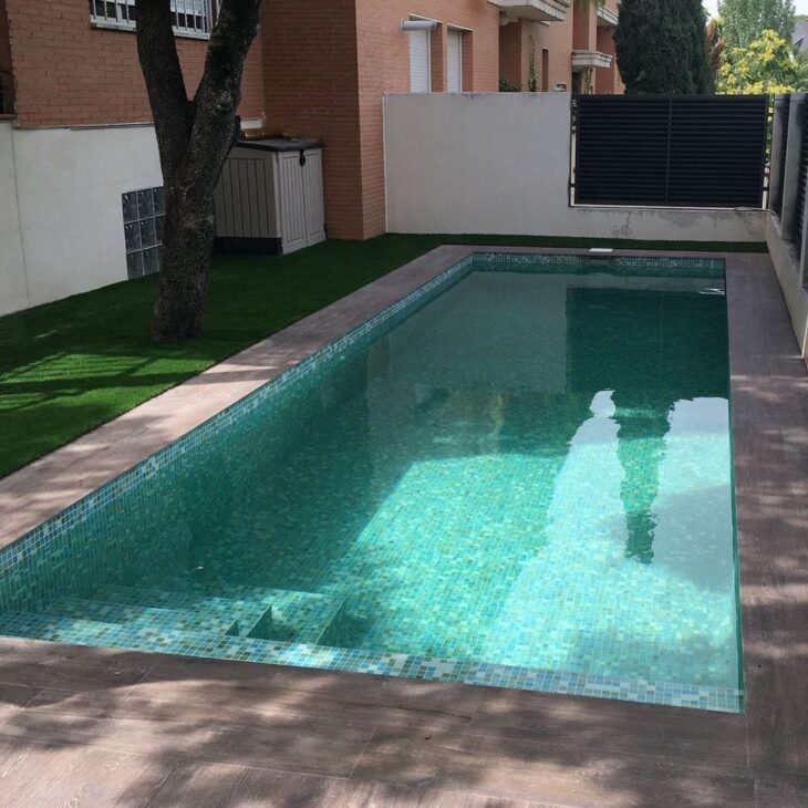 Foto de borda de piscina 43 - 46