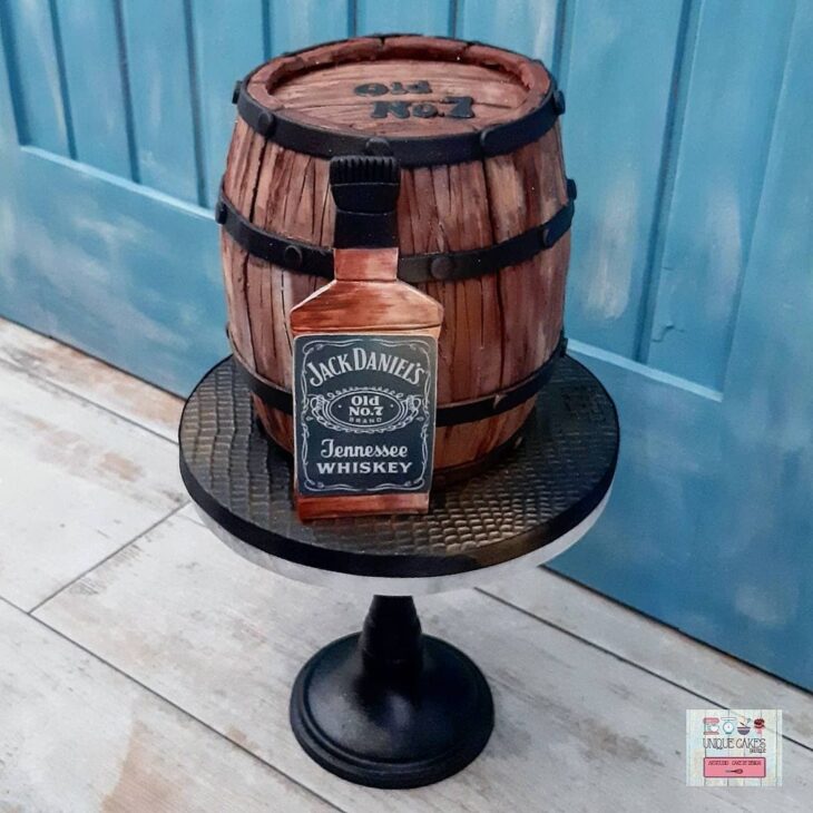 Foto de bolo jack daniels 21 - 24