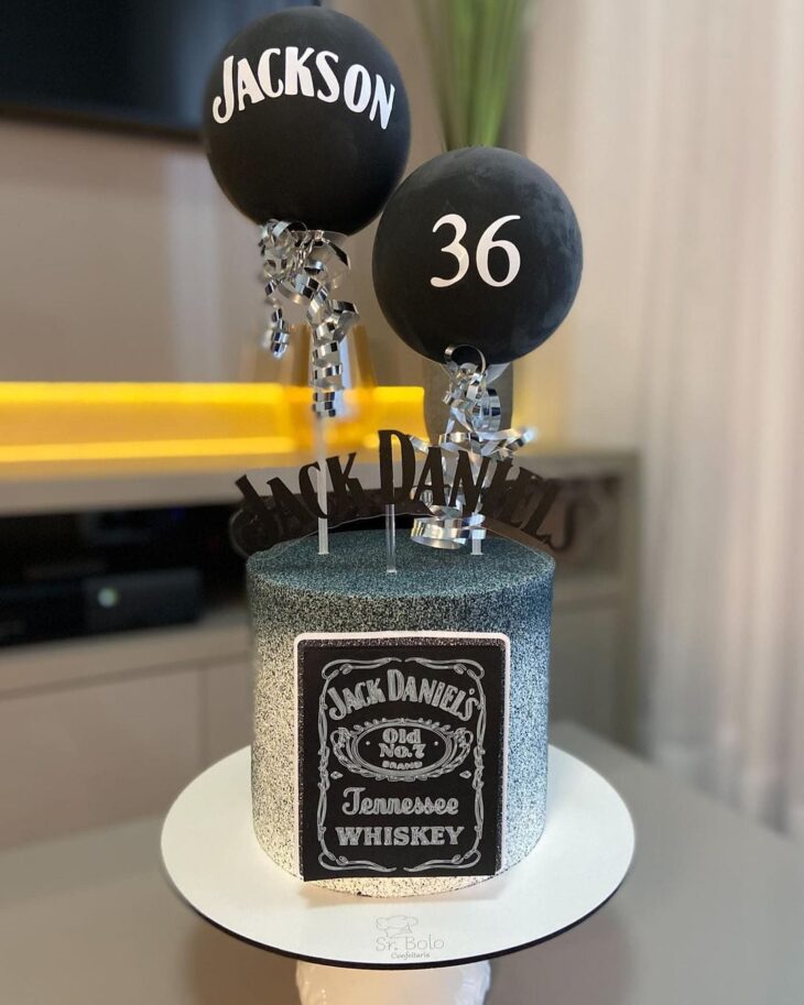 Foto de bolo jack daniels 29 - 32