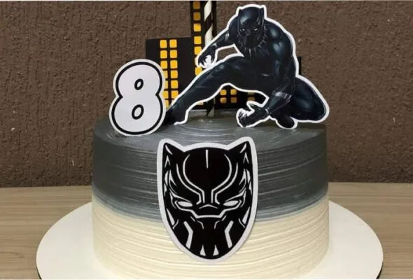 50 fotos de bolo Pantera Negra para quem é fã do rei de Wakanda