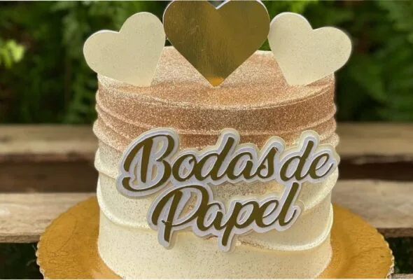 40 modelos de bolo bodas de papel para celebrar 365 dias de amor