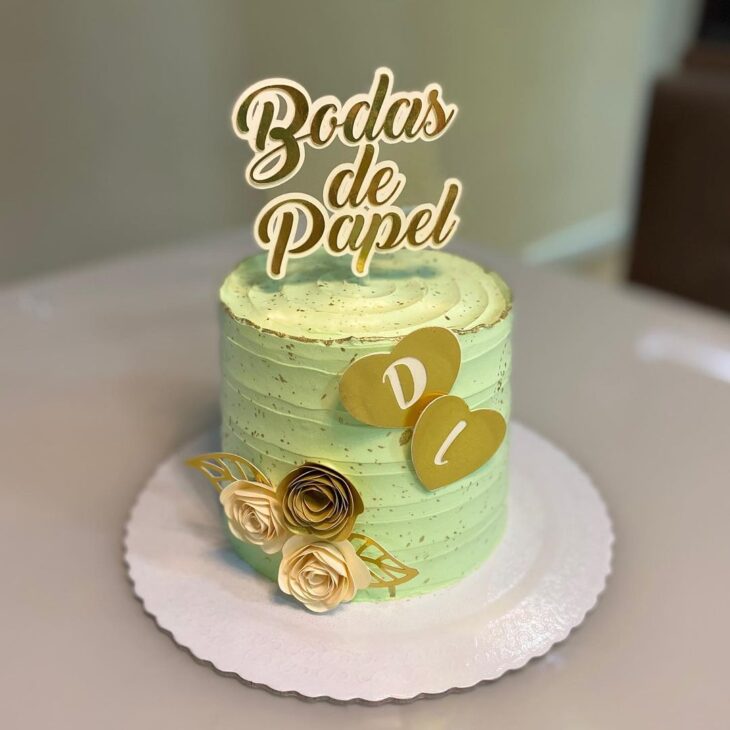 Foto de bolo bodas de papel 13 - 16