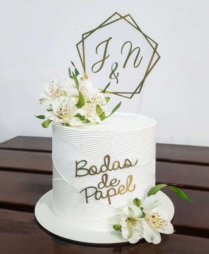 Foto de bolo bodas de papel 19 - 22