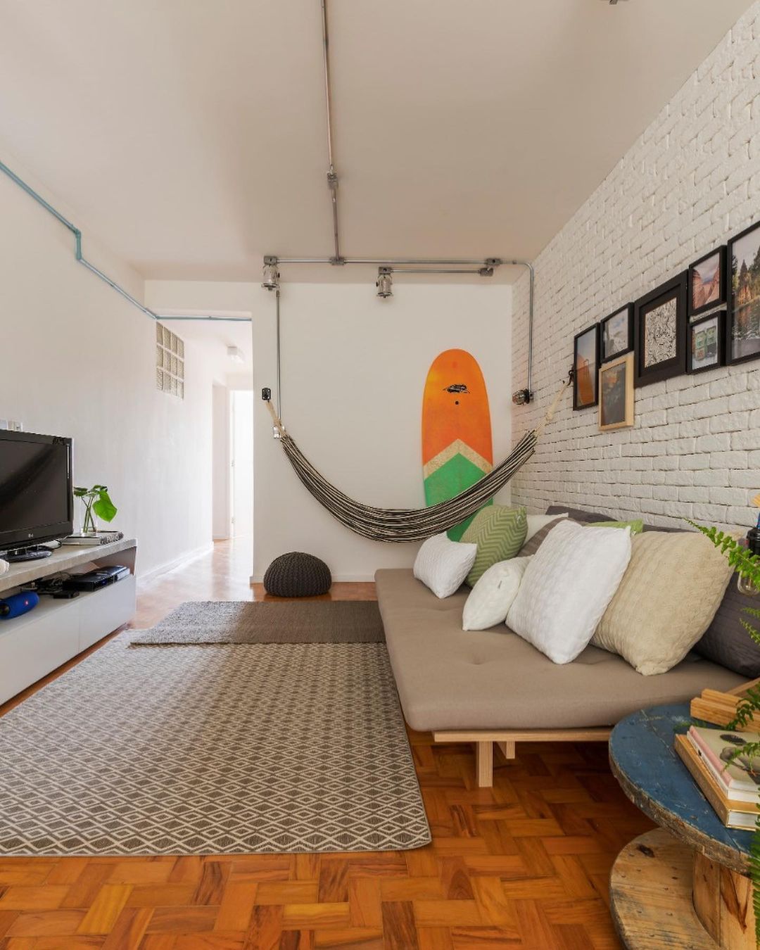 Foto de sala de apartamento pequeno 72 - 65