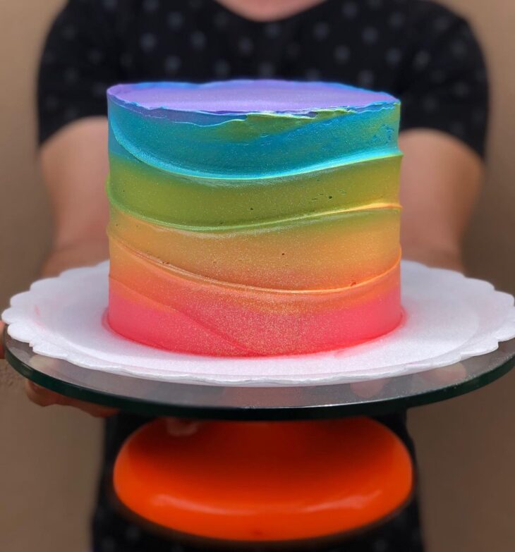 Foto de bolo arco iris 11 - 14