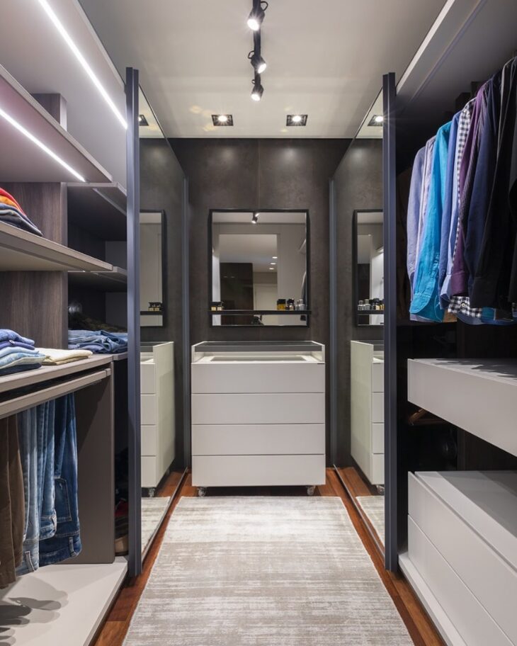 Foto de closet aberto 31 - 34