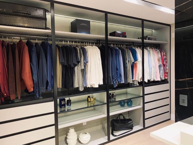 Foto de closet aberto 32 - 35