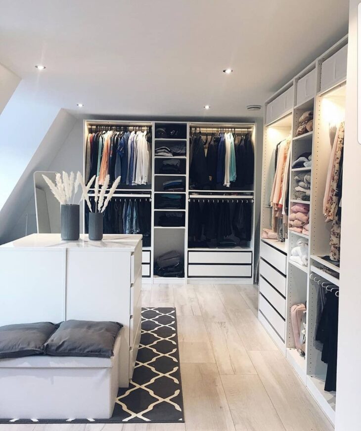 Foto de closet aberto 53 - 56