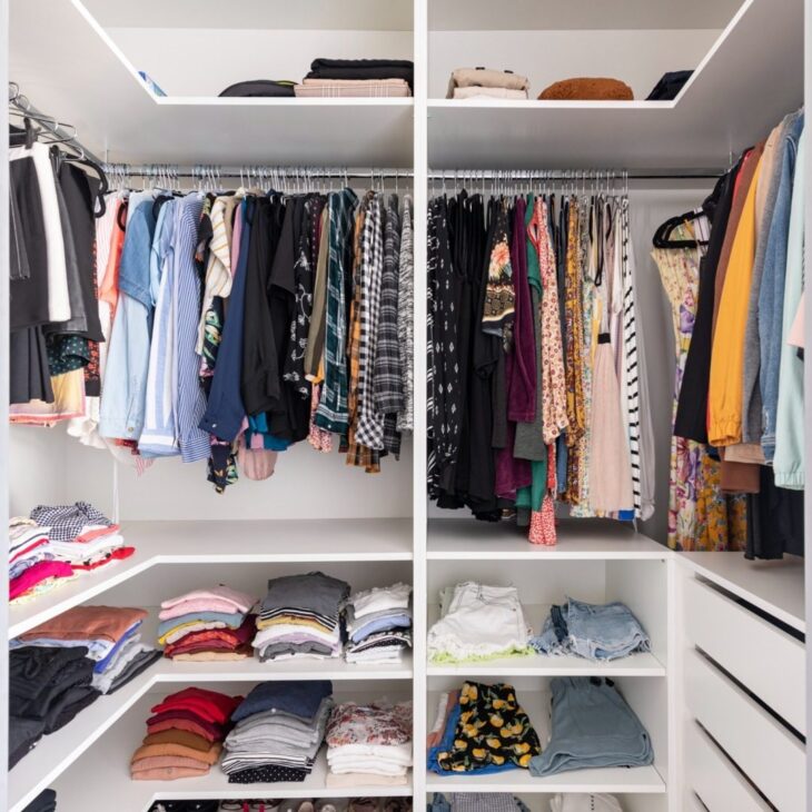 Foto de closet aberto 54 - 57