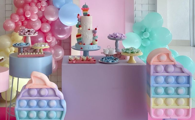 30 ideias de festa Pop It para se apaixonar por esse brinquedo