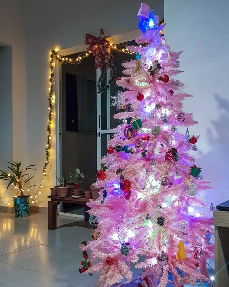 Foto de arvore de natal rosa 16 - 19