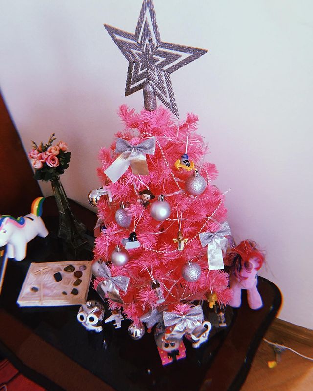 Foto de arvore de natal rosa 42 - 45