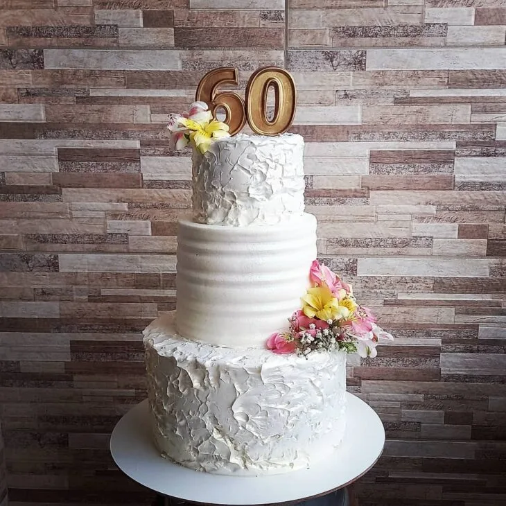 Foto de bolo de 60 anos 17 - 20