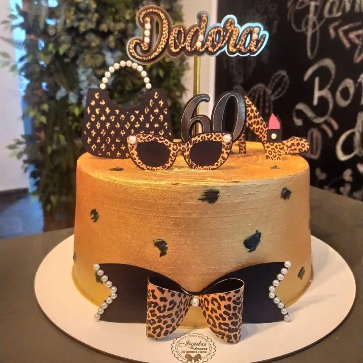 Foto de bolo de 60 anos 20 - 23
