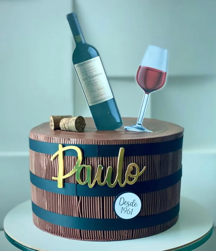 Foto de bolo de 60 anos 36 - 39