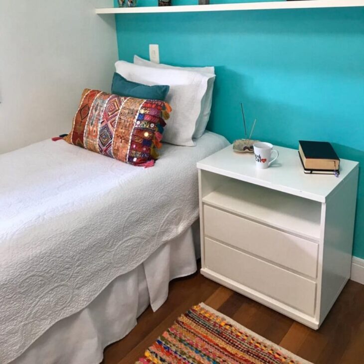 Foto de quarto azul turquesa 75 - 75