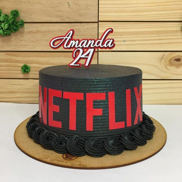 Foto de bolo netflix 25 - 28