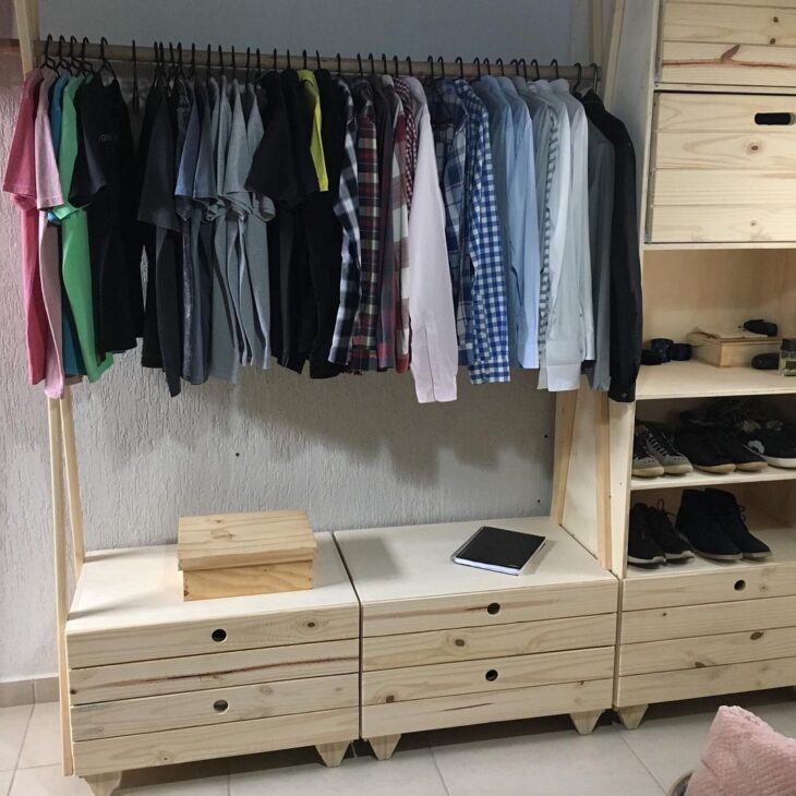 Foto de arara de roupas para quarto 48 - 48