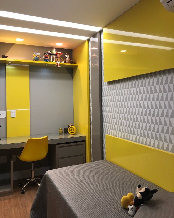 Foto de quarto amarelo 16 - 16