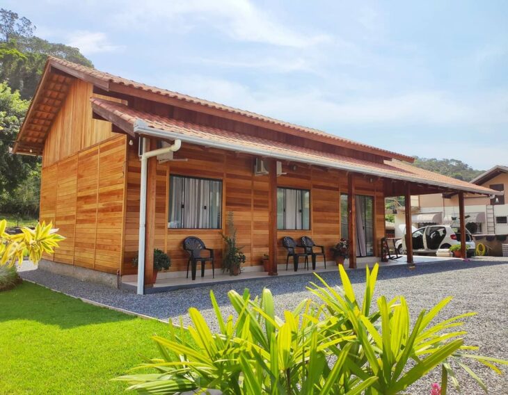 Foto de fachadas de casas simples com varanda 16 - 16