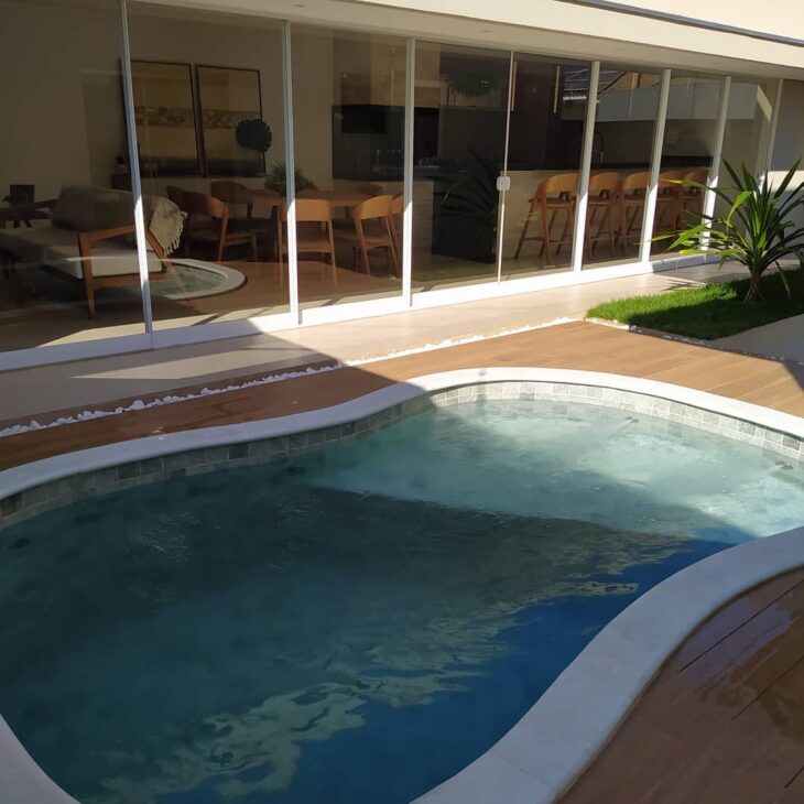 Foto de area gourmet com piscina 25 - 24