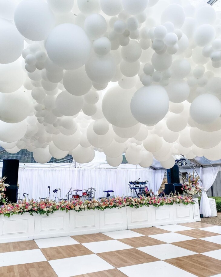 Foto de decoracao com baloes casamento 1 - 12