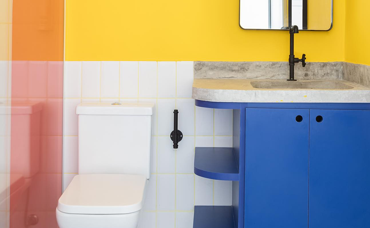 Banheiros coloridos: ideias e combinações que transformam o ambiente