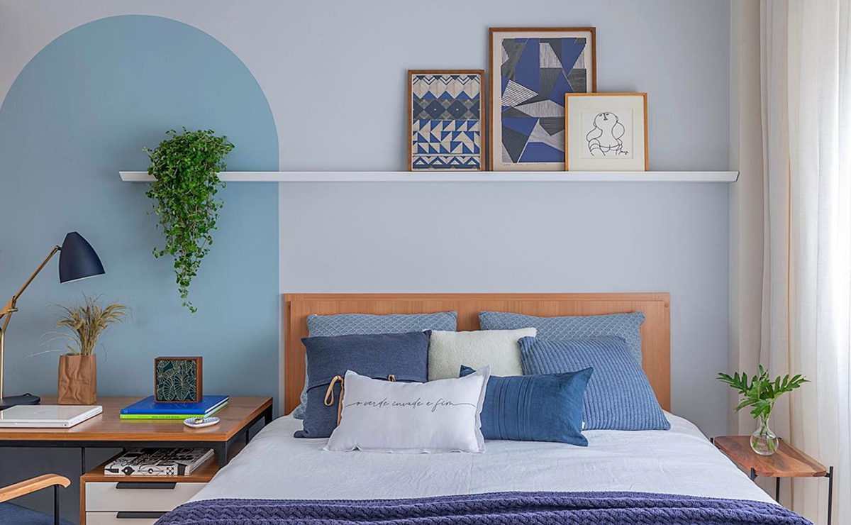 O que colocar na parede atrás da cama? Veja 6 ideias criativas