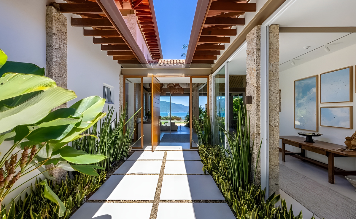 Portal de boas energias: transforme a entrada da casa com feng shui