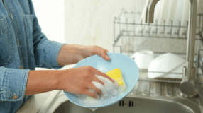 Foto de quando trocar a esponja de lavar louca 01 - 1