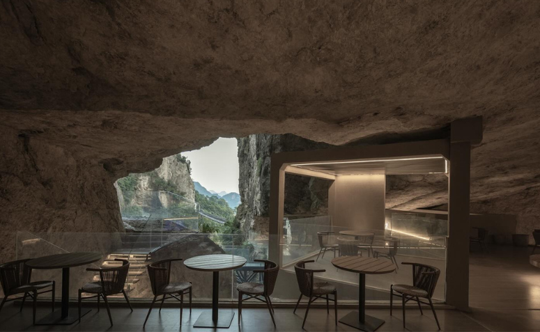 Cafeteria no penhasco 
