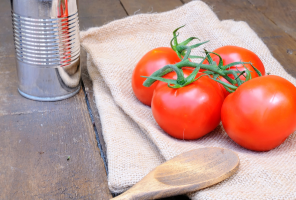 Como guardar tomate: dentro ou fora da geladeira?
