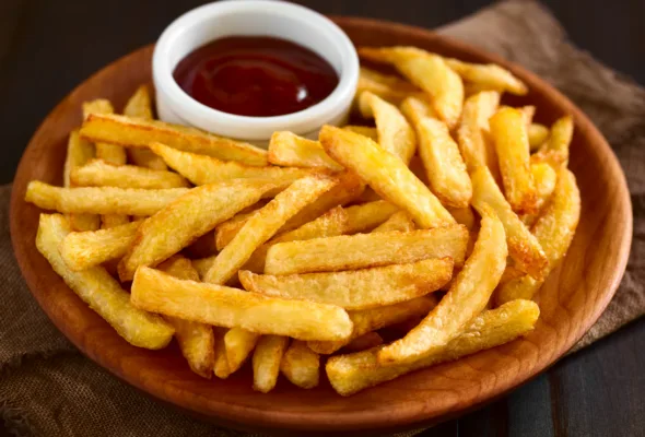 Batata frita sequinha tem truque: aprenda a fazer em casa
