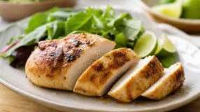 Frango grelhado ressecado: 5 cuidados para manter a suculência