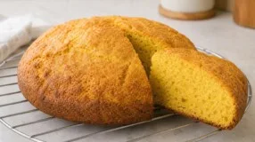 Broa caseira com casquinha crocante e miolo macio: como acertar o ponto