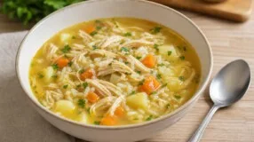 Canja com frango sem caldo ralo: como acertar textura e sabor