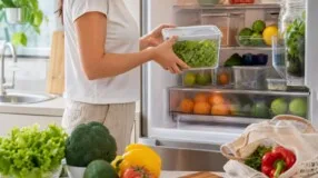 Como armazenar alimentos para reduzir desperdício na cozinha