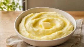Purê de batata com grumos ou elástico: como evitar os erros no preparo