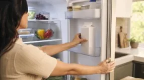 Leite na porta da geladeira: por que a variação de temperatura importa